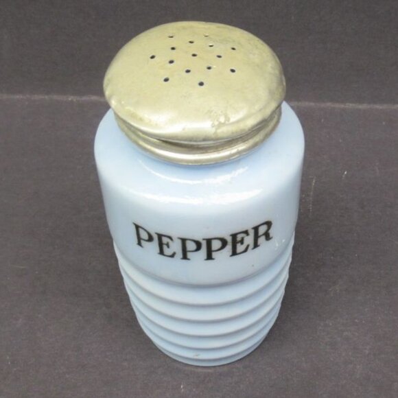 Jeannette Delphite Blue RIBBED 4 3/4 Inch High Pepper Shaker, Original Metal Lid - Picture 2 of 4